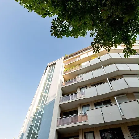 Trocadero - Elegant 2br - Terrace