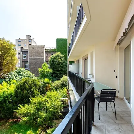 Trocadero - Elegant 2br - Terrace