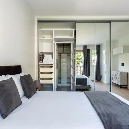 Trocadero - Elegant 2br - Terrace