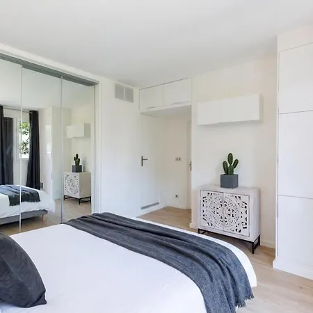 Апартаменты Trocadero - Elegant 2br - Terrace Париж