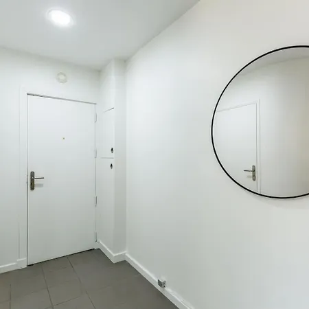 Trocadero - Elegant 2br - Terrace Апартаменты *